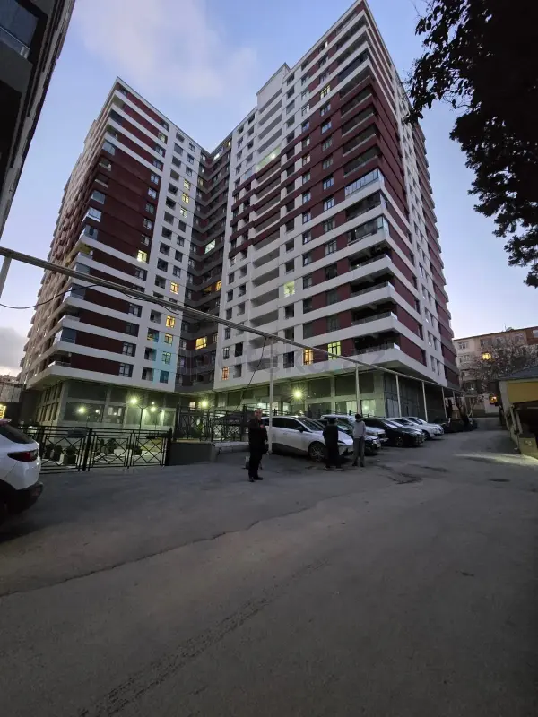 Satılır 3 otaqlı yeni tikili 65 m²