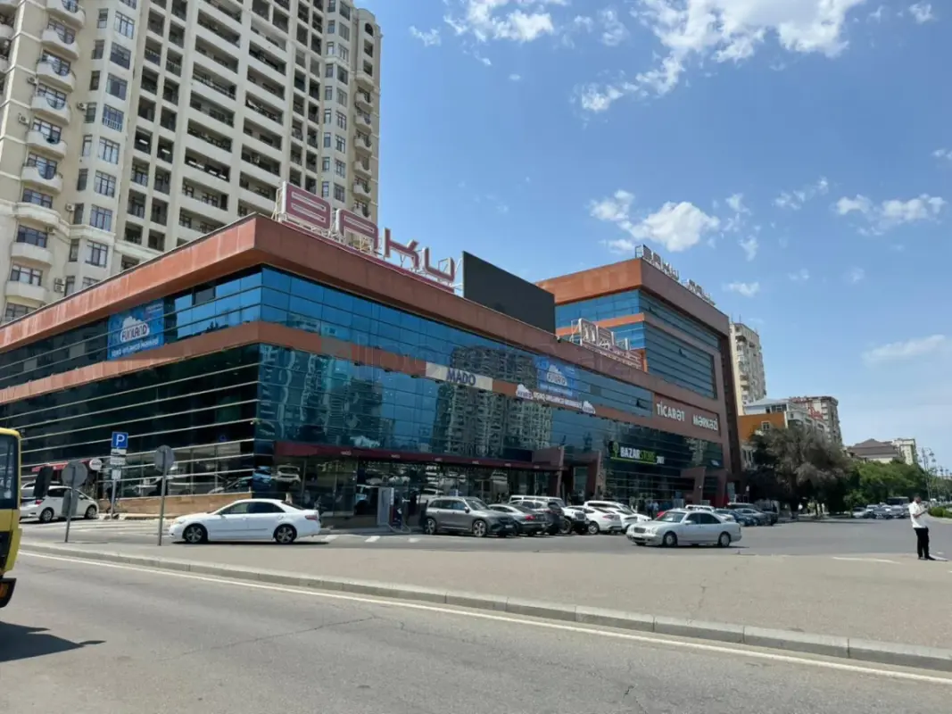 Satılır 1 otaqlı köhnə tikili 30 m²