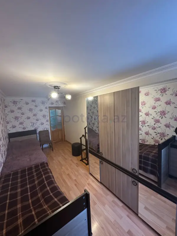 Satılır 3 otaqlı köhnə tikili 55 m²