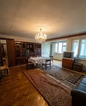 Satılır 4 otaqlı köhnə tikili 120 m² — Bakı, Nərimanov 4 otaq 120.00 m²
