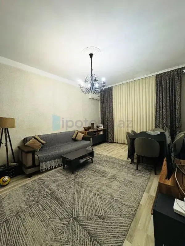 Satılır 3 otaqlı köhnə tikili 80 m²