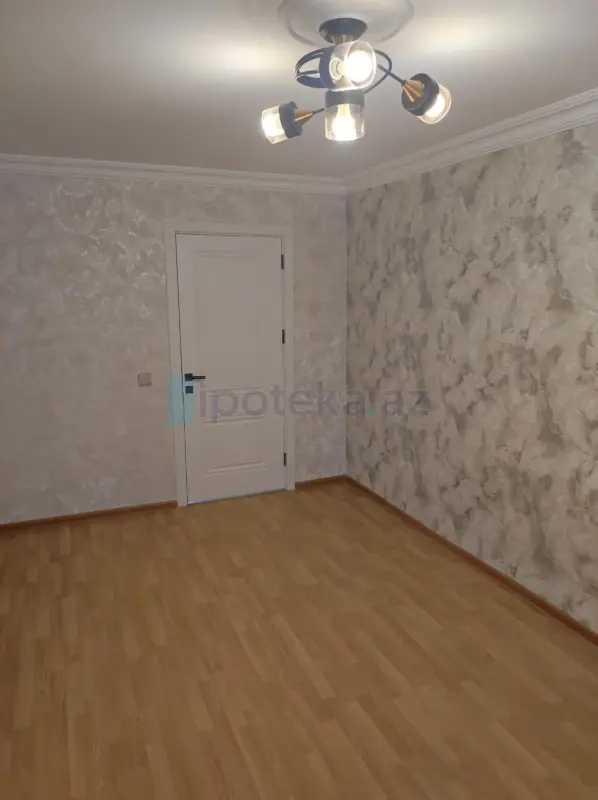 Satılır 3 otaqlı köhnə tikili 70 m²