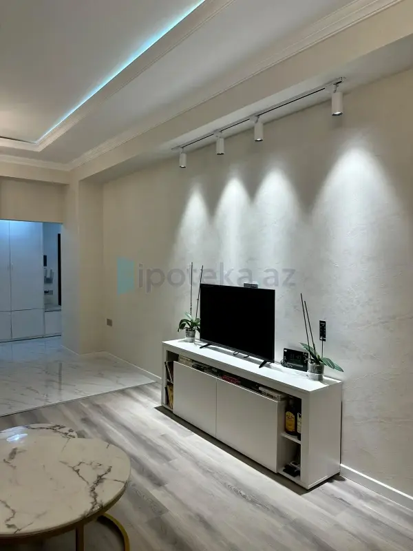 Satılır 2 otaqlı yeni tikili 69 m²