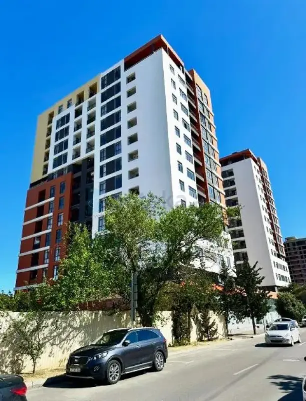 Satılır 3 otaqlı yeni tikili 106 m²