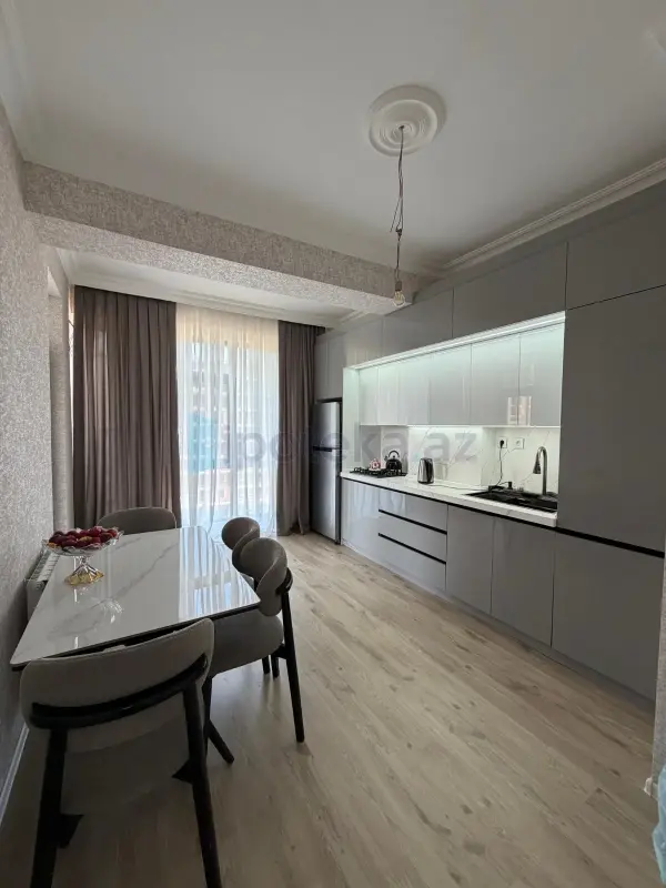 Satılır 3 otaqlı yeni tikili 95 m²