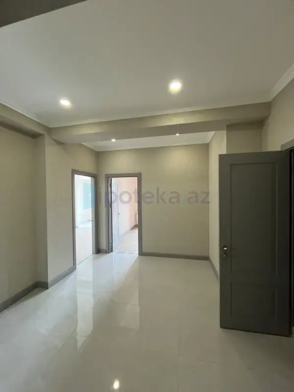 Satılır 3 otaqlı yeni tikili 77 m²