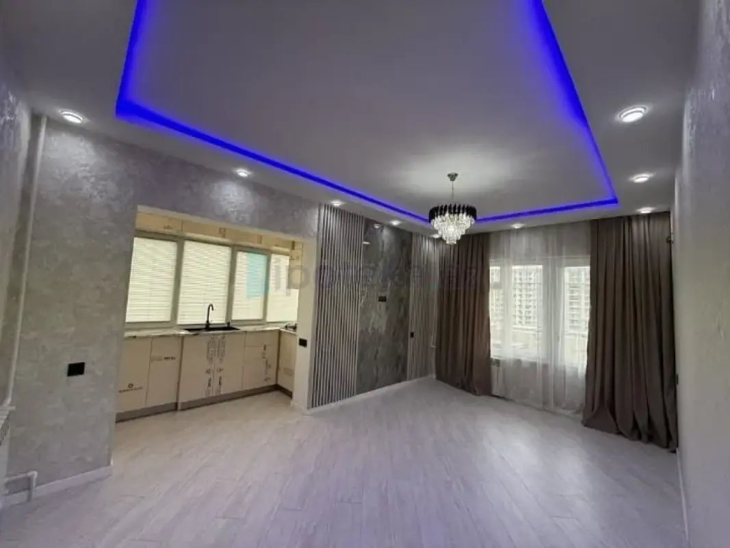 Satılır 1 otaqlı köhnə tikili 45 m²