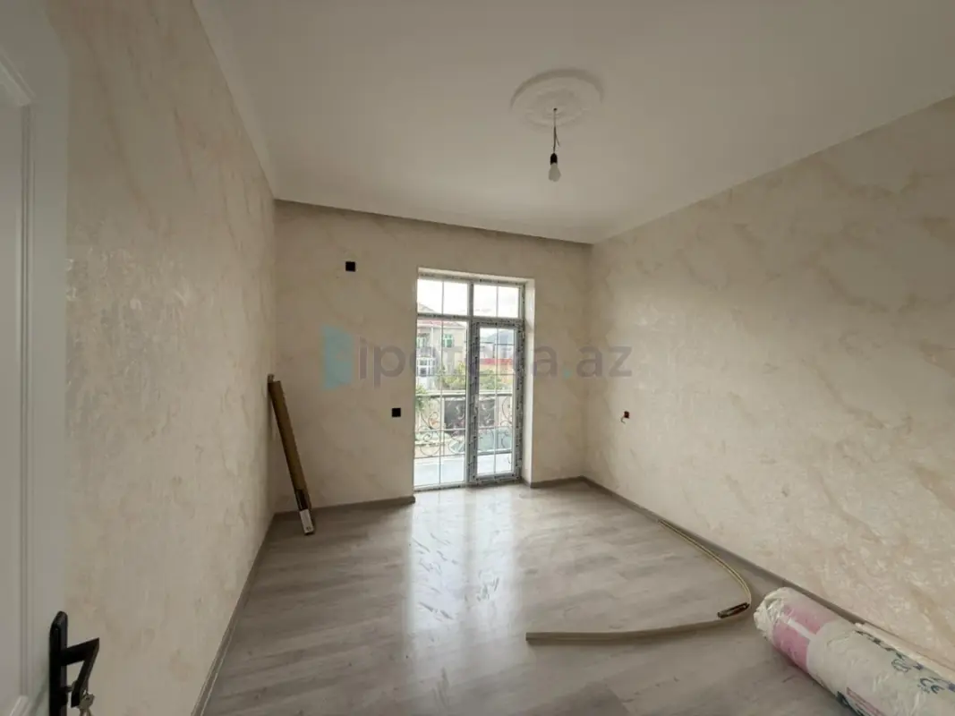 Satılır 4 otaqlı həyət evi 150 m²