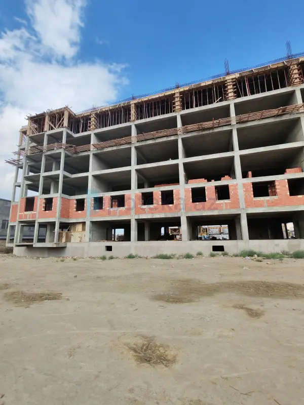 Satılır 2 otaqlı yeni tikili 80 m²