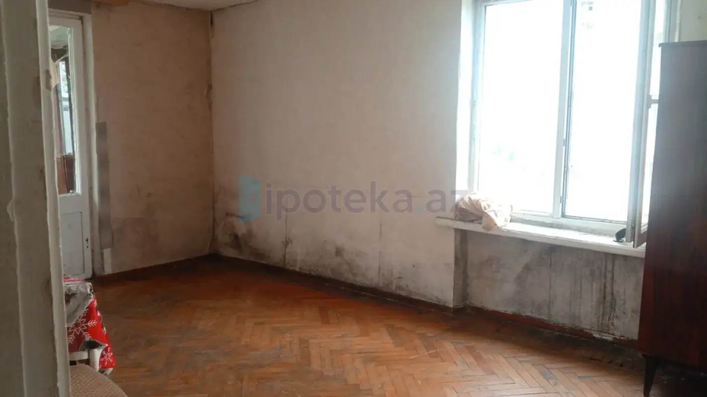 Satılır 1 otaqlı köhnə tikili 31 m²