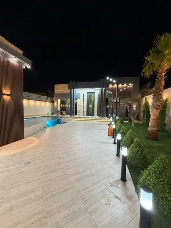 Satılır 5 otaqlı mənzil 180 m²