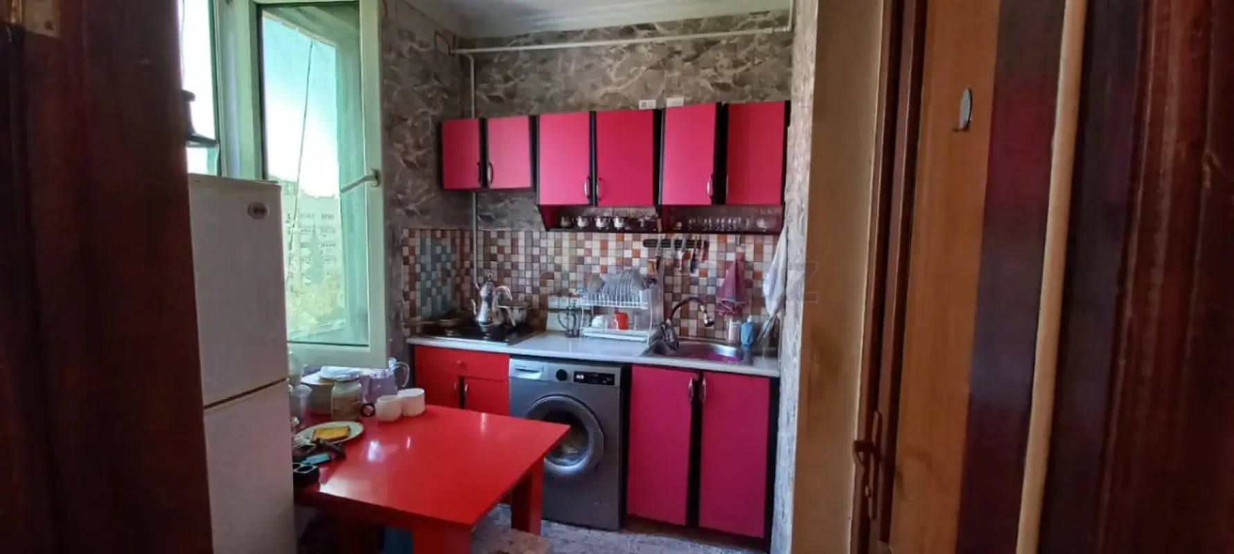 Satılır 2 otaqlı köhnə tikili 42 m²