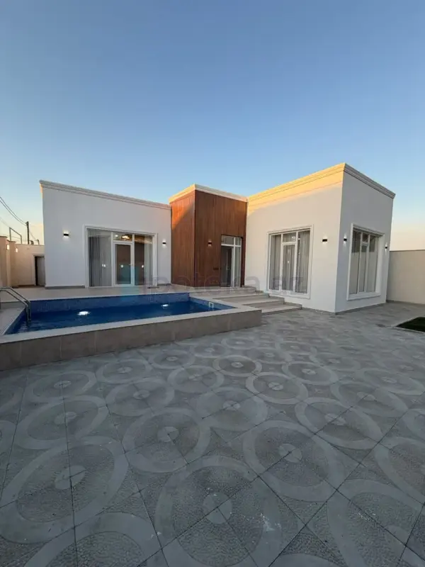 Satılır 4 otaqlı mənzil 100 m²