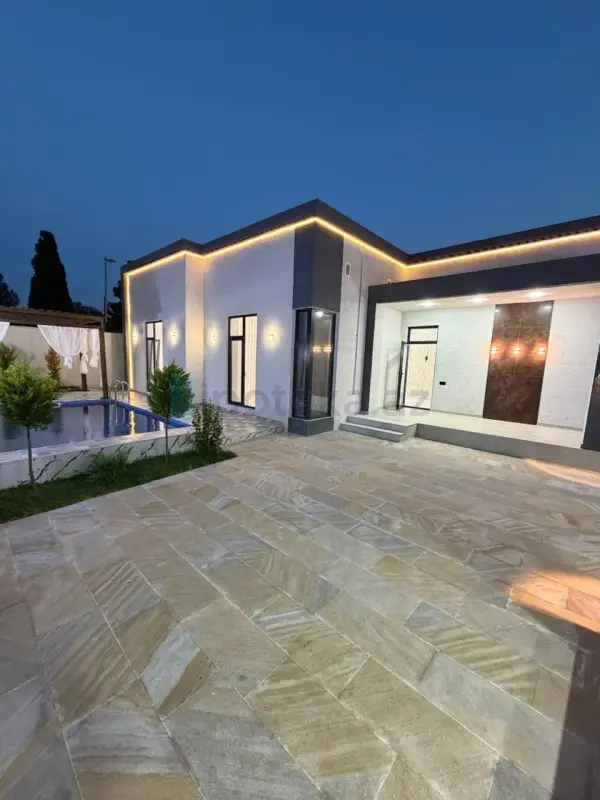 Satılır 4 otaqlı mənzil 160 m²