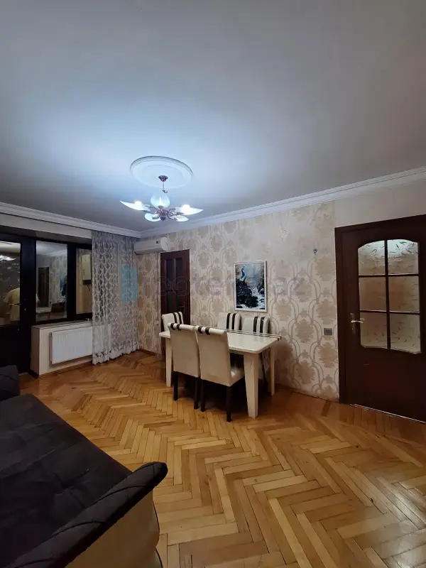 Satılır 2 otaqlı köhnə tikili 50 m²