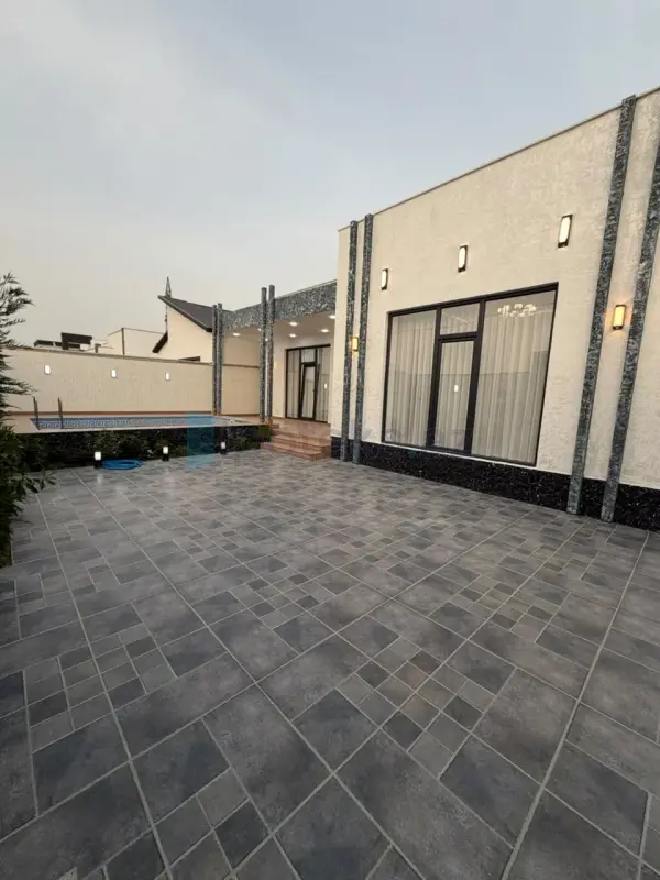 Satılır 4 otaqlı mənzil 145 m²