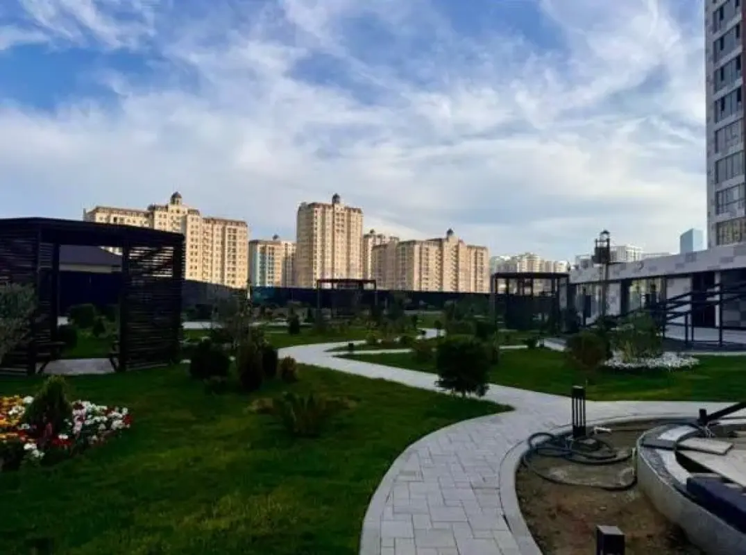 Satılır 2 otaqlı yeni tikili 70 m²