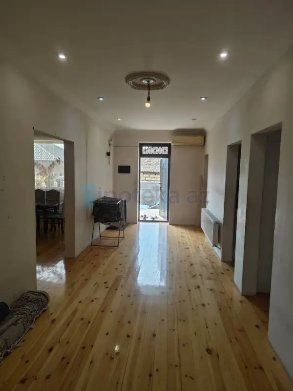 Satılır 4 otaqlı həyət evi 100 m²