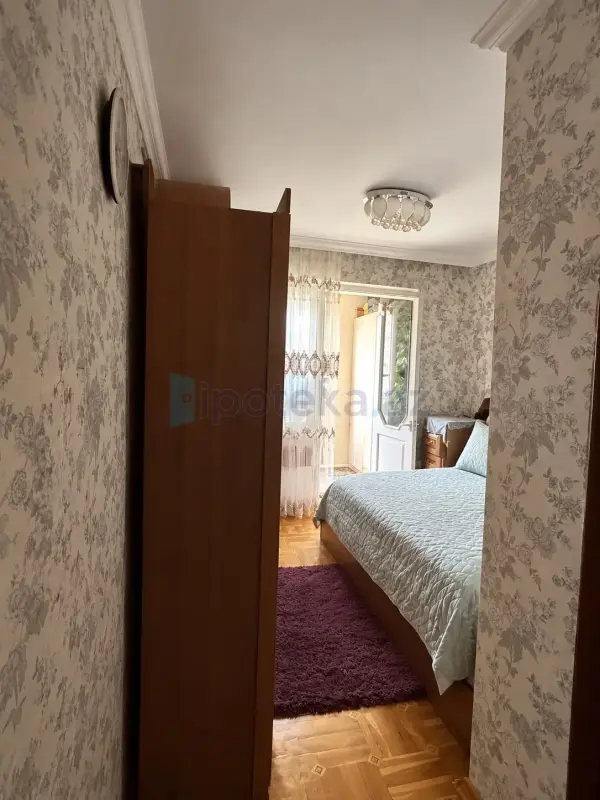 Satılır 3 otaqlı köhnə tikili 75 m²