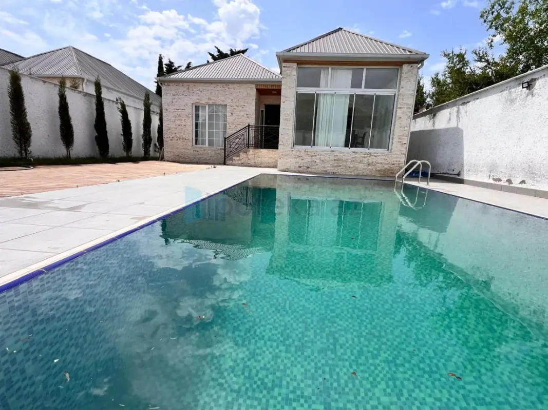 Satılır 4 otaqlı həyət evi 140 m²