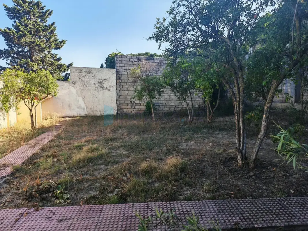 Satılır 7 otaqlı həyət evi 500 m²
