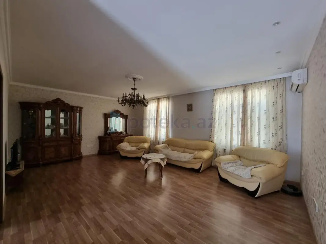 Satılır 6 otaqlı həyət evi 290 m²
