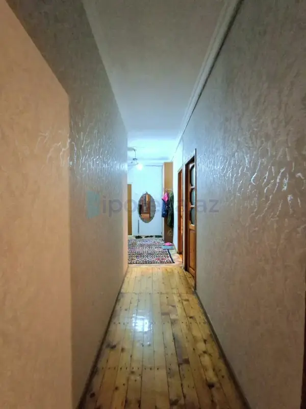 Satılır 5 otaqlı köhnə tikili 120 m²