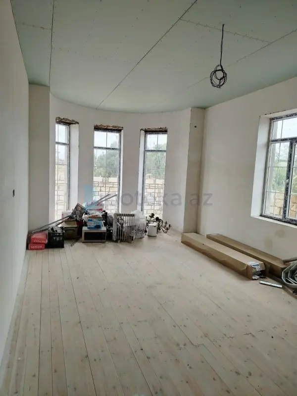 Satılır 4 otaqlı həyət evi 165 m²
