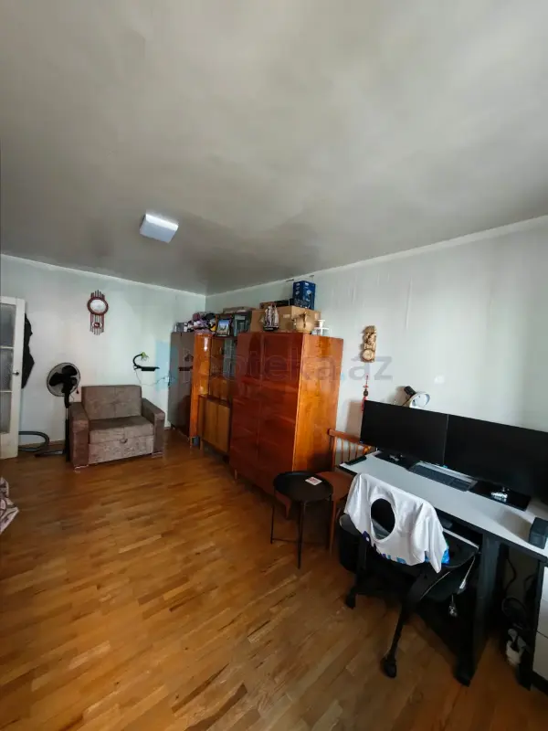 Satılır 1 otaqlı köhnə tikili 35 m²