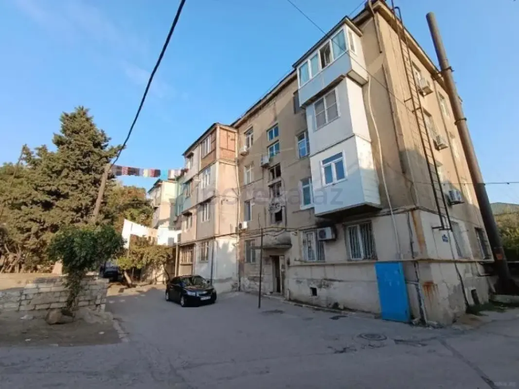 Satılır 3 otaqlı köhnə tikili 70 m²