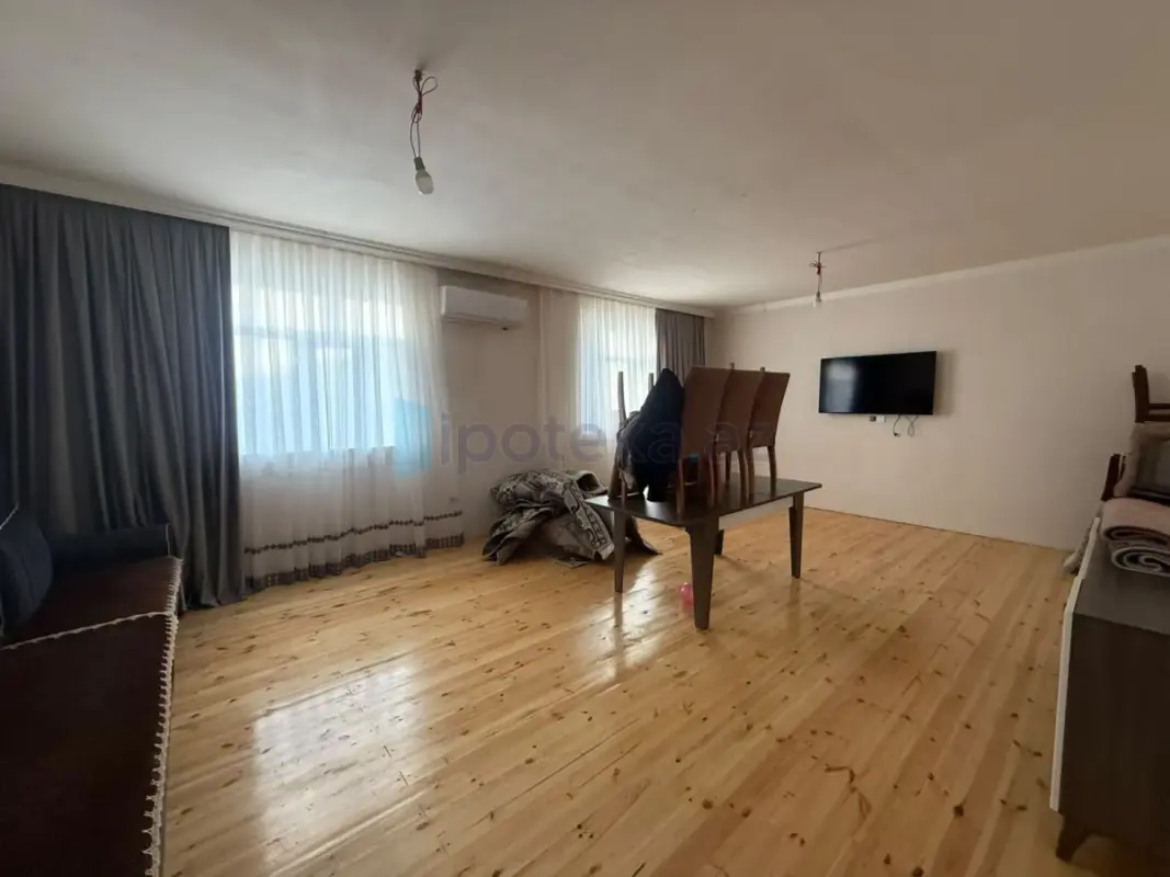 Satılır 4 otaqlı həyət evi 130 m²