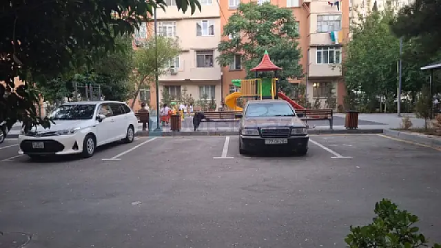 Satılır 4 otaqlı köhnə tikili 90 m² — Bakı 4 otaq 90.00 m²