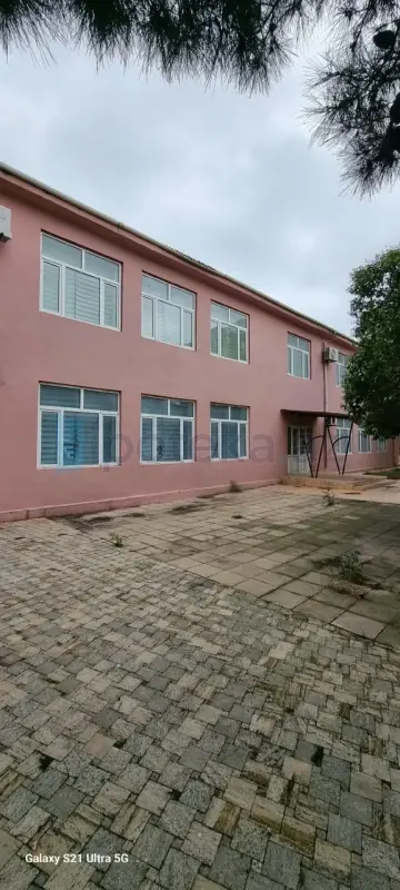 Satılır 20 otaqlı obyekt 2000 m²