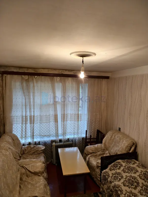 Satılır 1 otaqlı köhnə tikili 12 m²