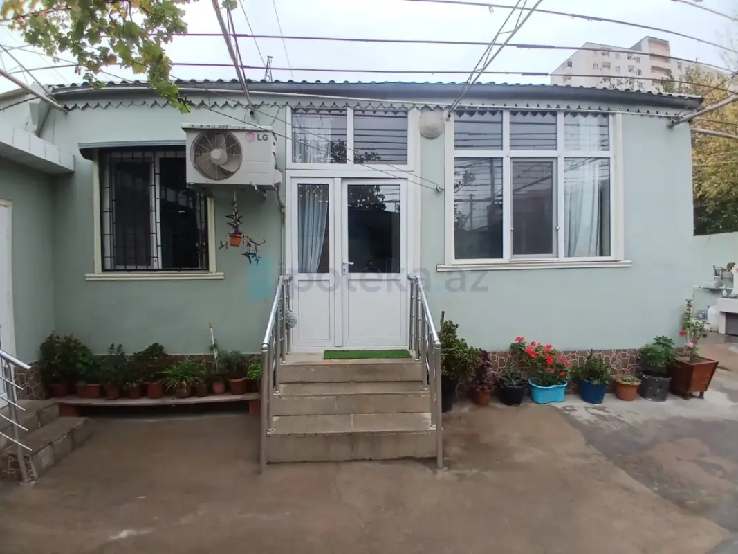 Satılır 4 otaqlı həyət evi 120 m²