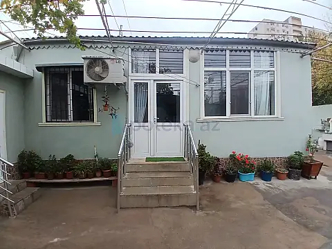 Satılır 4 otaqlı həyət evi 120 m² — Bakı 4 otaq 120.00 m²