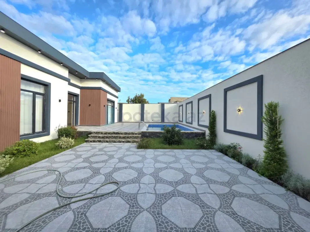 Satılır 4 otaqlı mənzil 170 m²