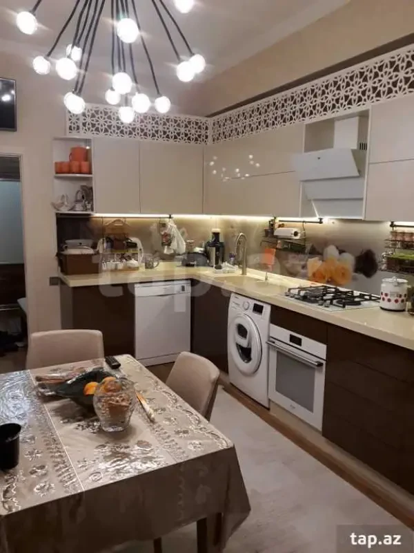 Satılır 3 otaqlı yeni tikili 120 m²