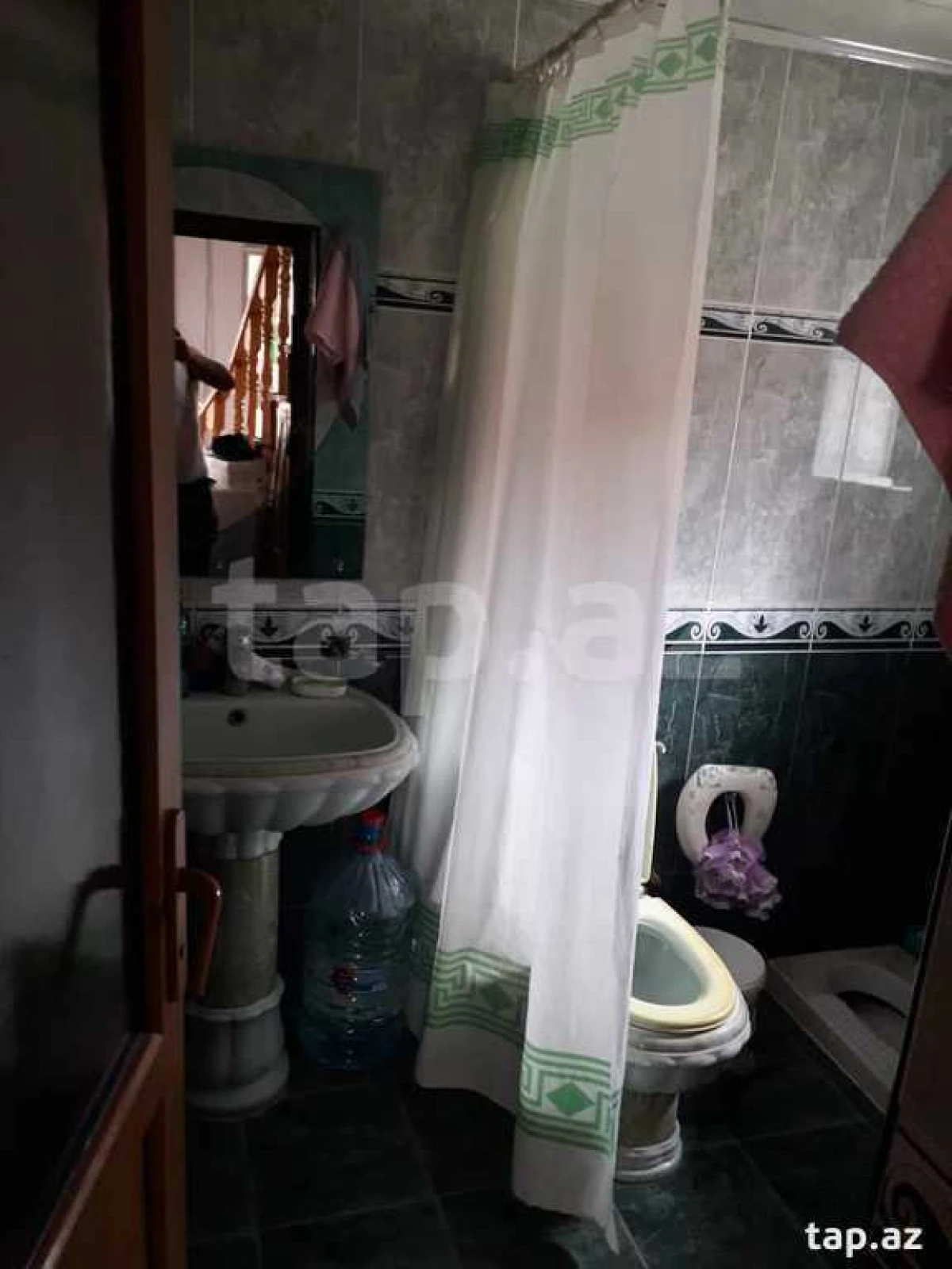 Satılır 5 otaqlı həyət evi