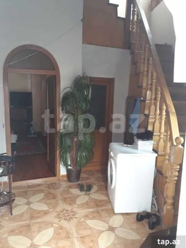 Satılır 5 otaqlı həyət evi