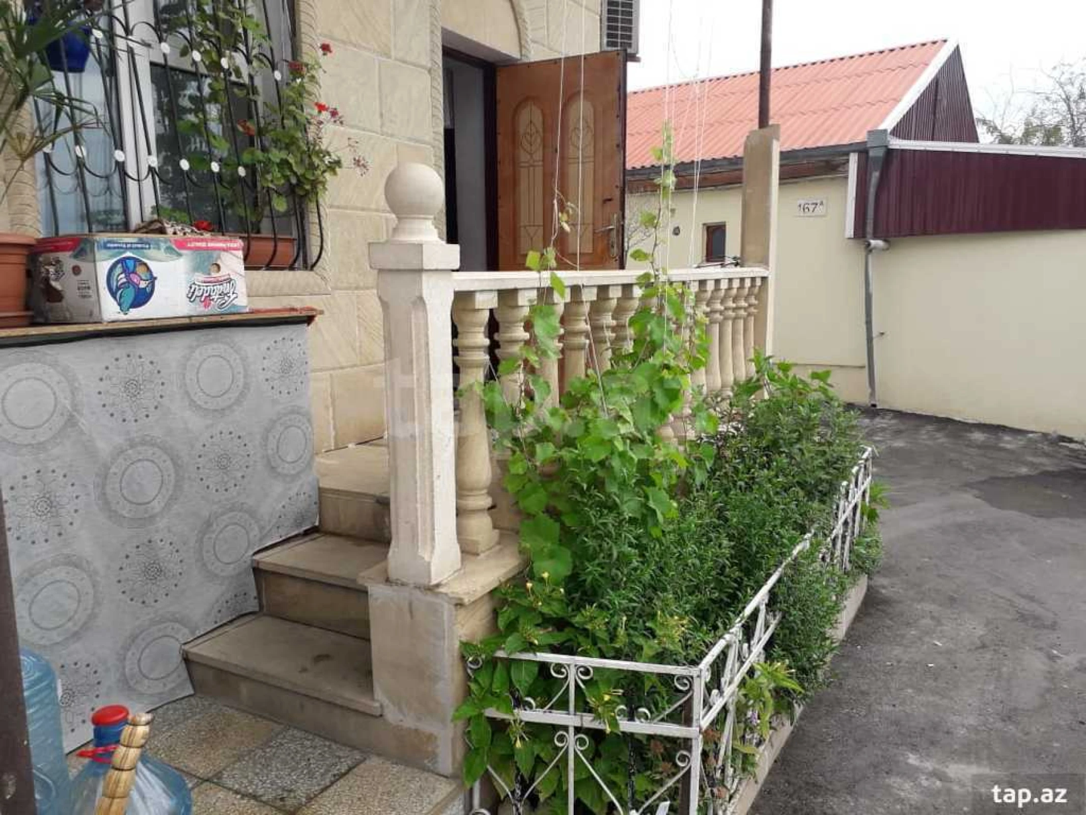 Satılır 5 otaqlı həyət evi