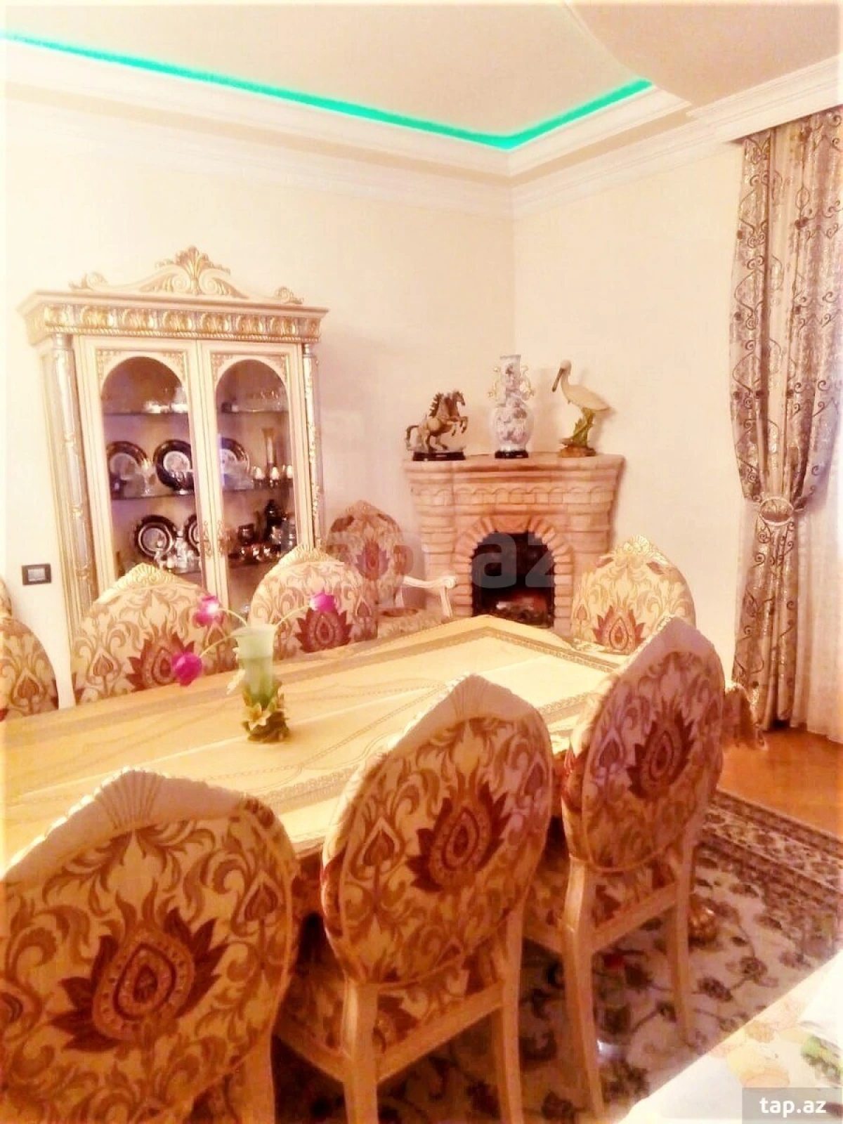 Satılır 8 otaqlı həyət evi