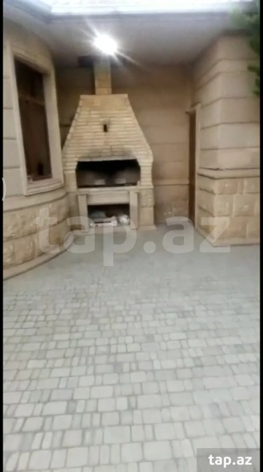 Satılır 8 otaqlı həyət evi