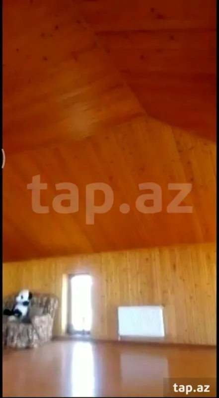 Satılır 8 otaqlı həyət evi