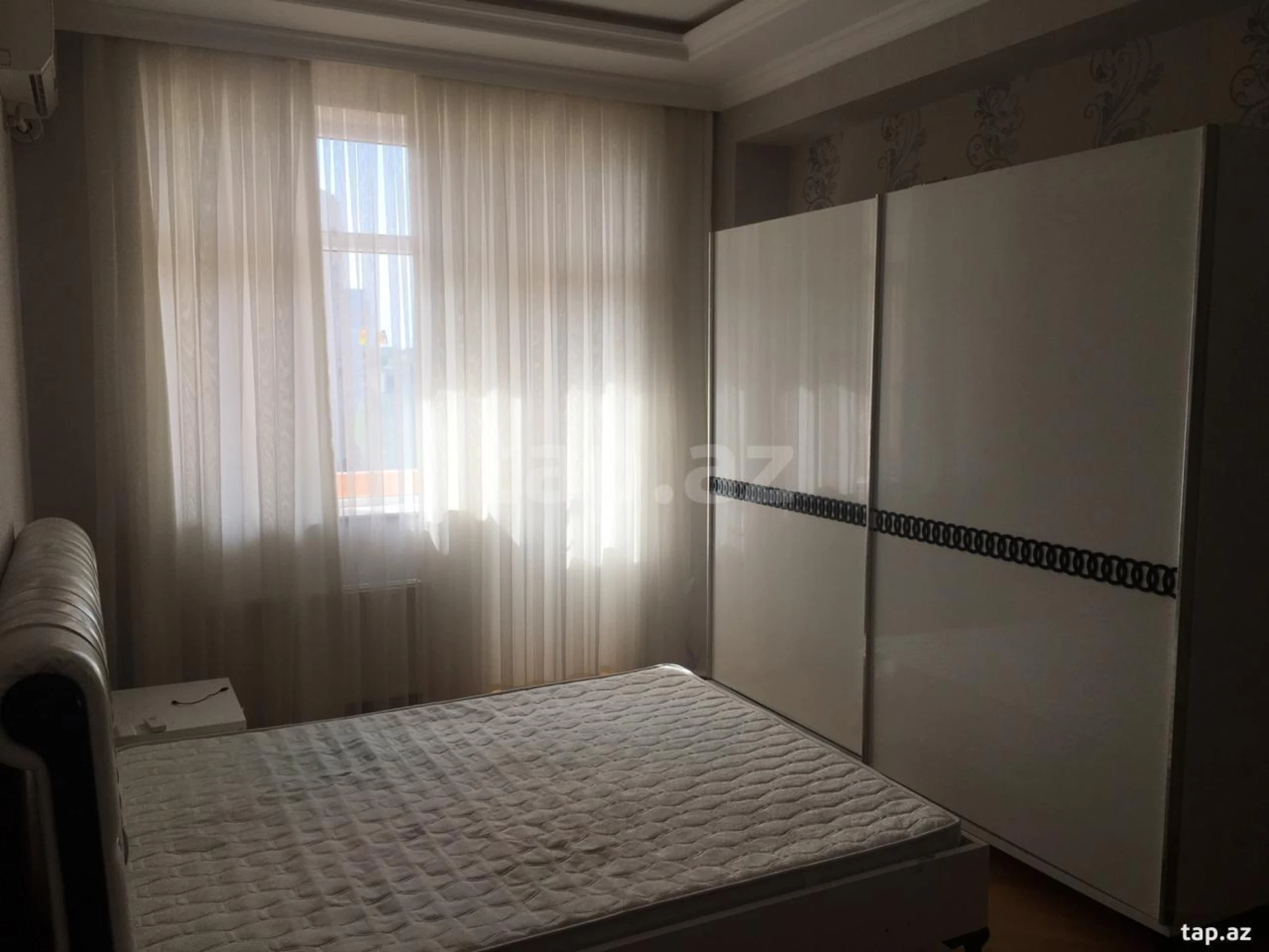 Kirayə verilir 3 otaqlı yeni tikili 96 m²