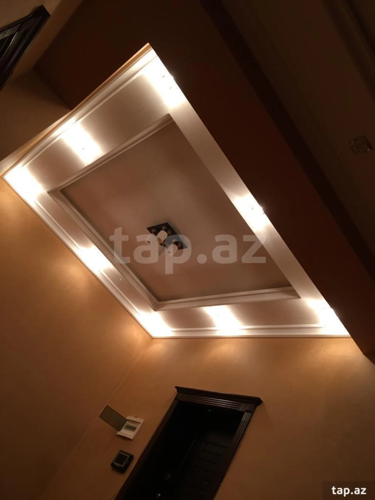 Kirayə verilir 3 otaqlı yeni tikili 96 m²