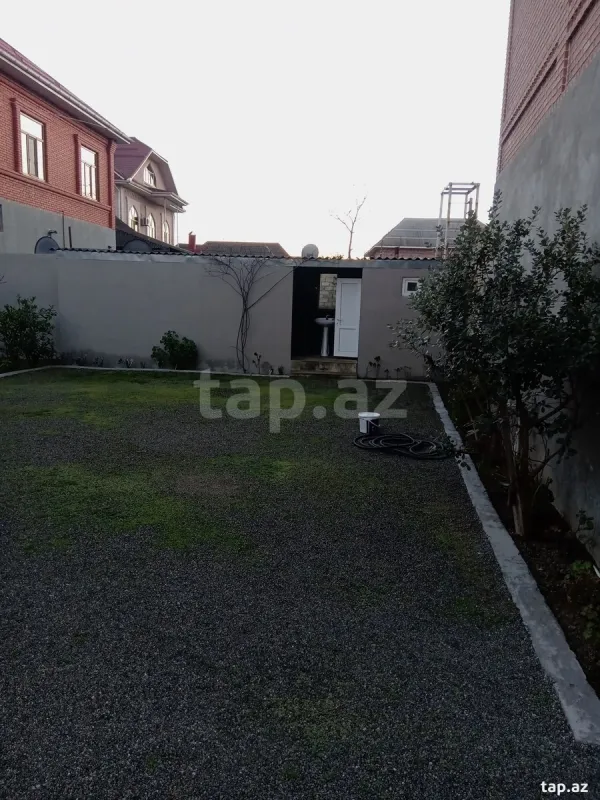 Satılır 4 otaqlı həyət evi