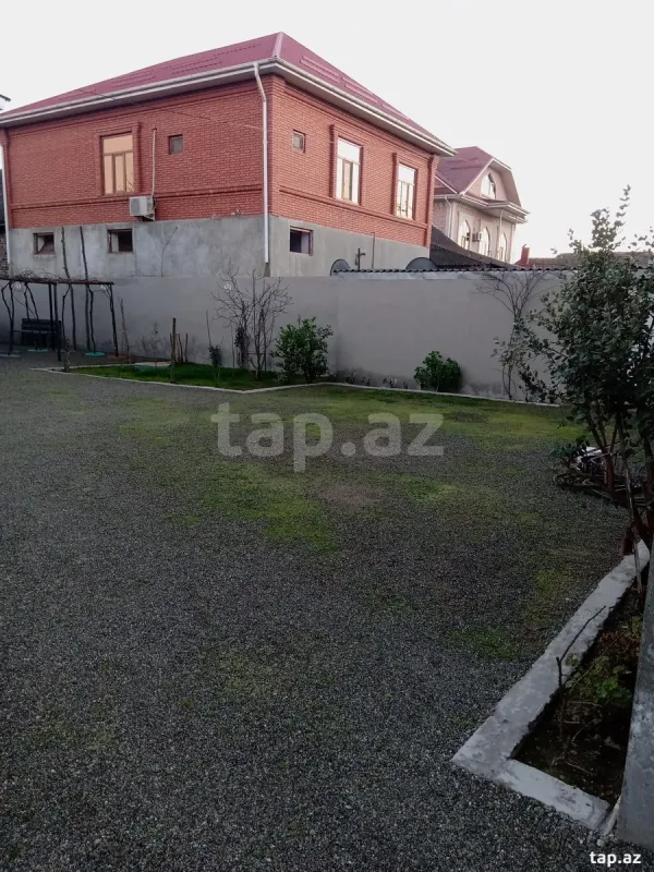 Satılır 4 otaqlı həyət evi