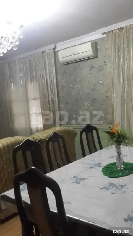 Satılır 5 otaqlı mənzil 120 m²