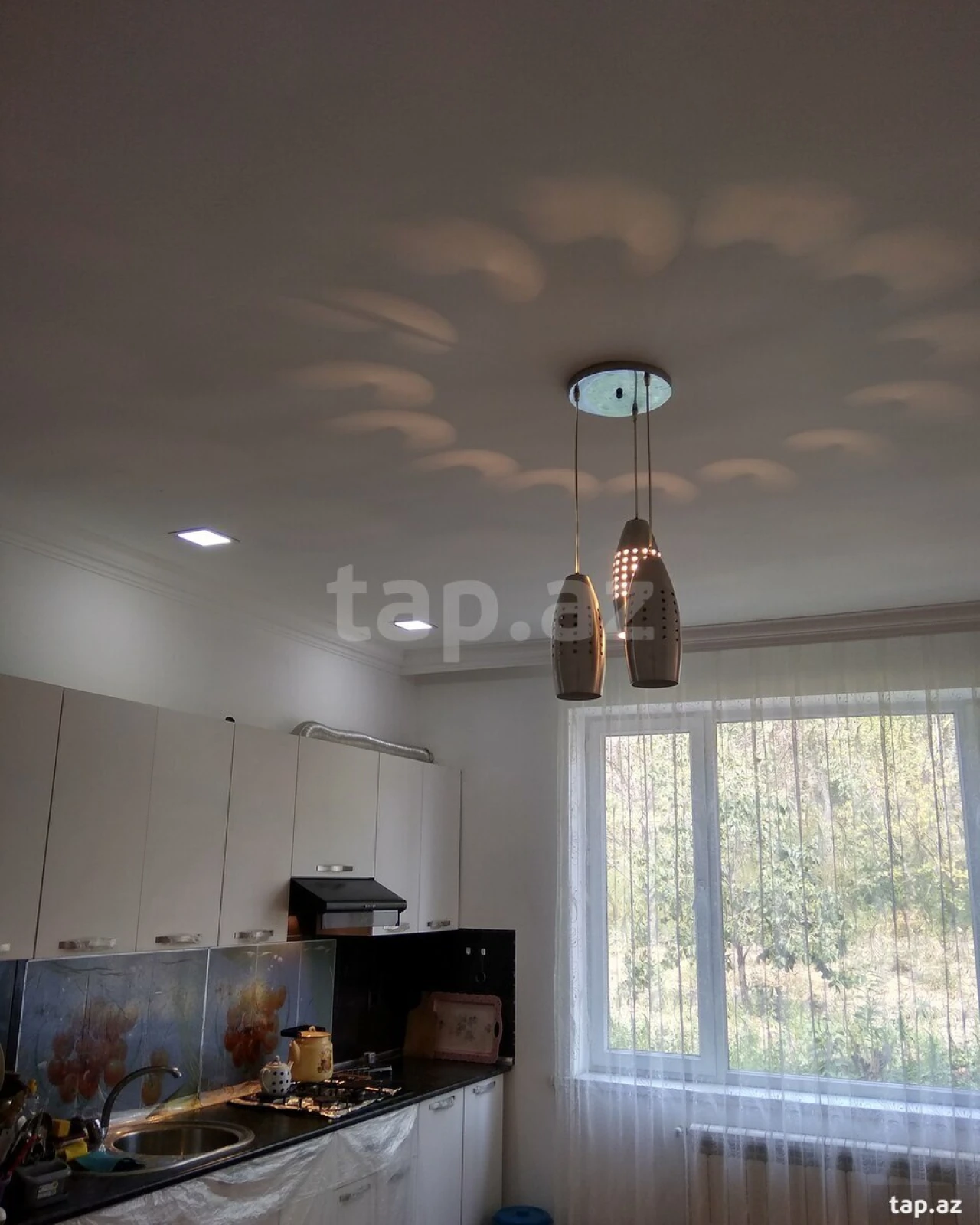 Kirayə verilir 3 otaqlı həyət evi